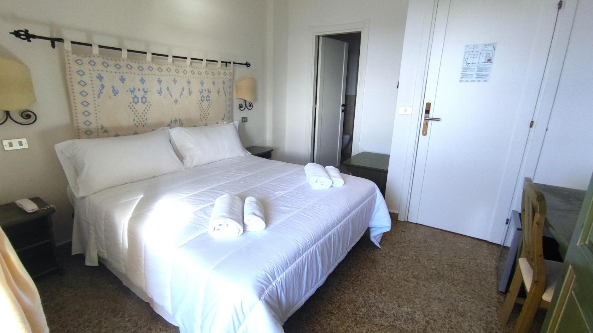Hotel Castello Golfo Aranci Zewnętrze zdjęcie